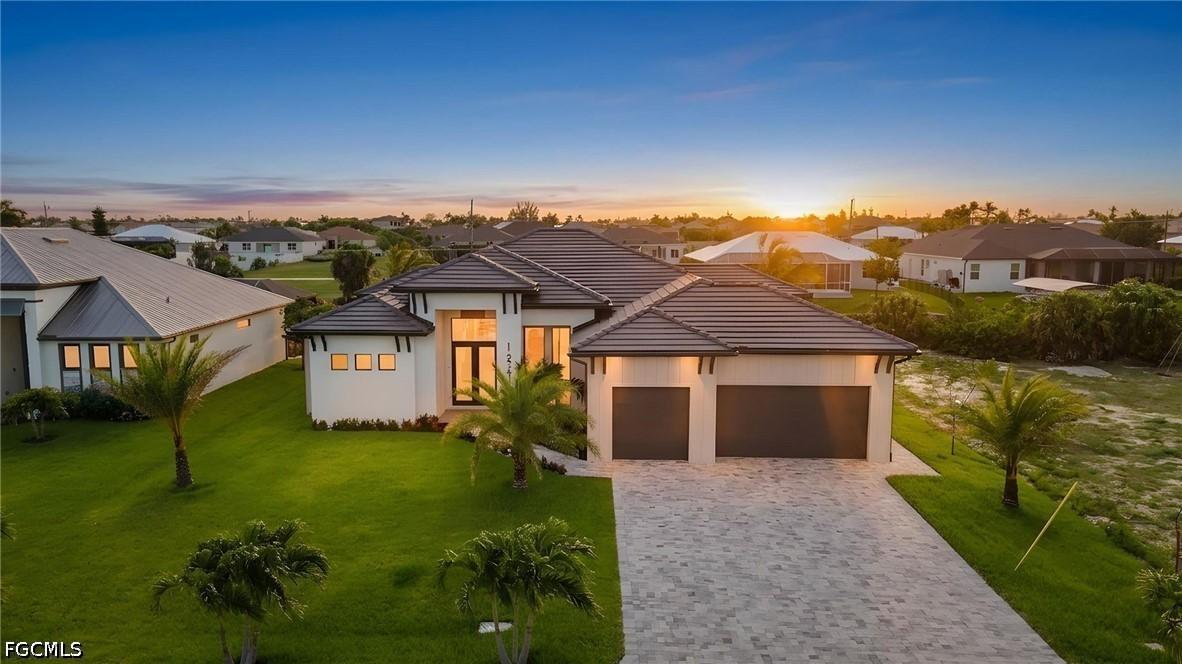 1216 NW 32nd Pl., Cape Coral, FL 33993