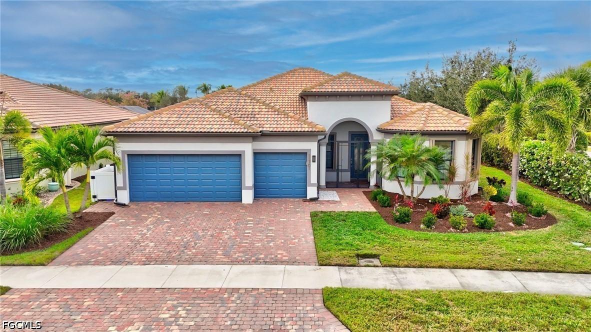 11701 Bowes Cir., Fort Myers, FL 33913
