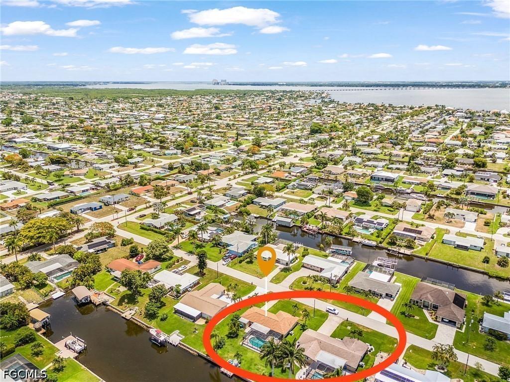 3022 SE 17th Pl., Cape Coral, FL 33904
