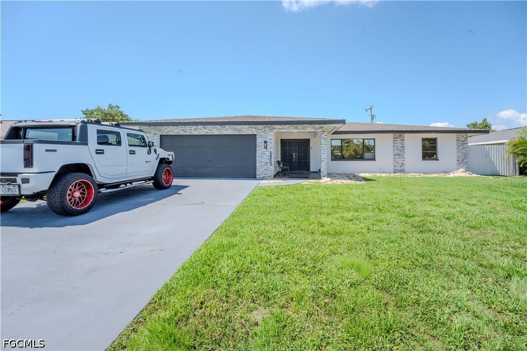 1313 SE 37th Ter., Cape Coral, FL 33904