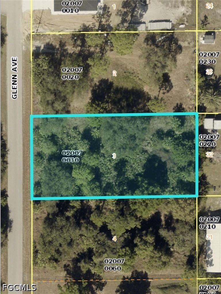 418 Glenn Ave., Lehigh Acres, FL 33972
