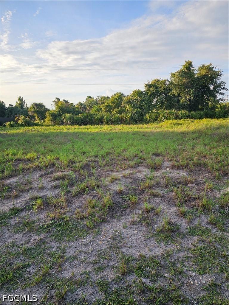 3605 E 16th St., Lehigh Acres, FL 33972