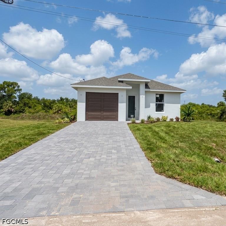 538 Brue Ave., Lehigh Acres, FL 33974