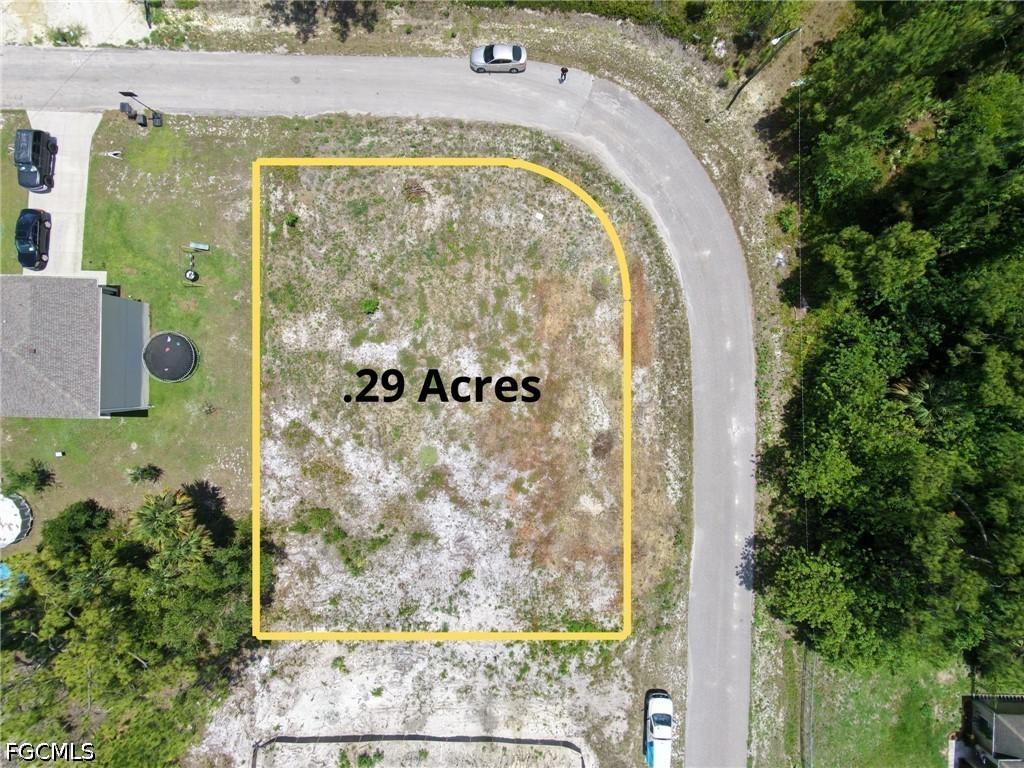 558 Aspen Ave., Lehigh Acres, FL 33974