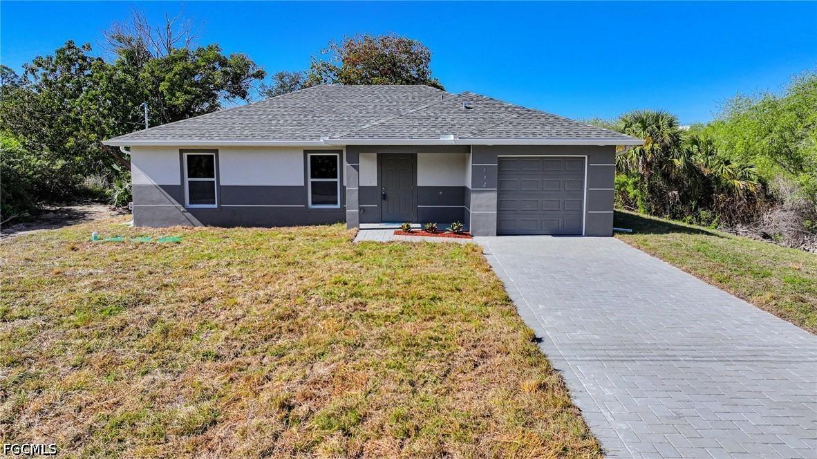 807 Fullerton Ave., Lehigh Acres, FL 33974