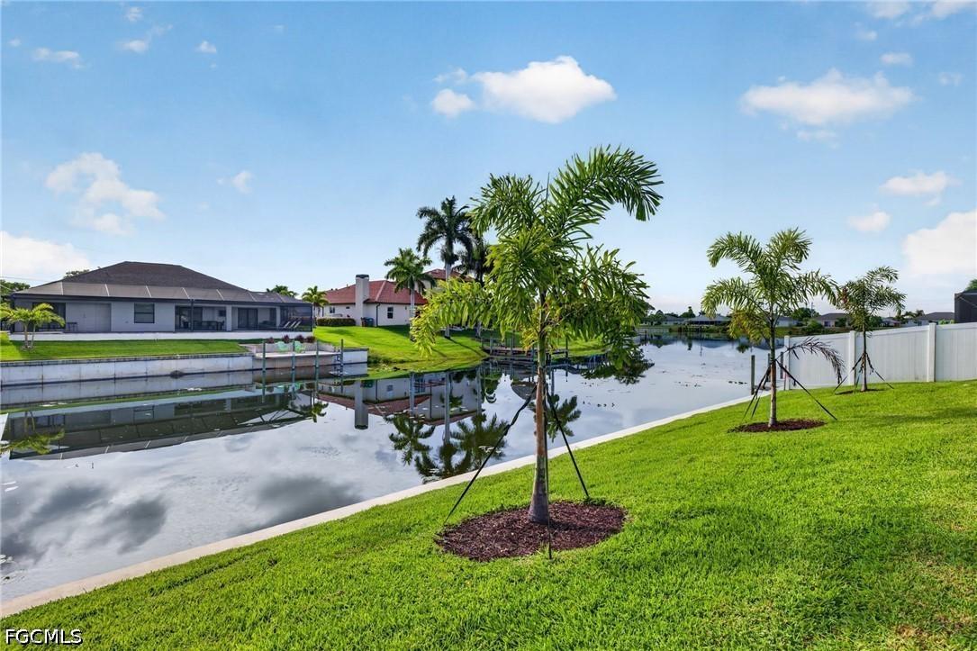 3033 SW 11th Pl., Cape Coral, FL 33914