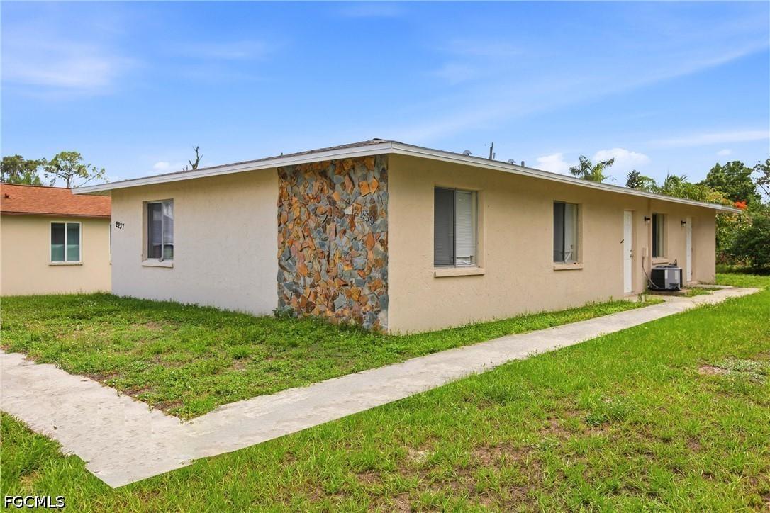 2237 Iris Way, Fort Myers, FL 33905