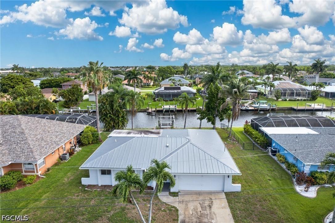 2031 SE 25th Ln., Cape Coral, FL 33904