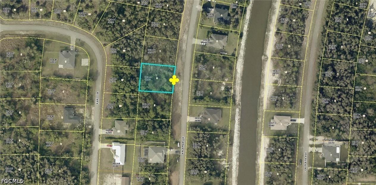 720 Kalamar Dr., Lehigh Acres, FL 33974