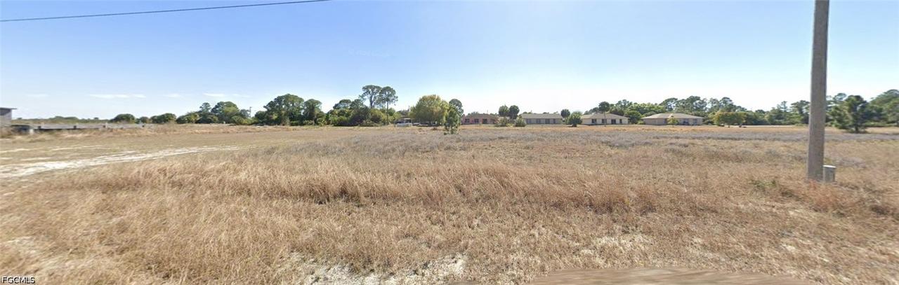 1242 Fontana St., Lehigh Acres, FL 33974