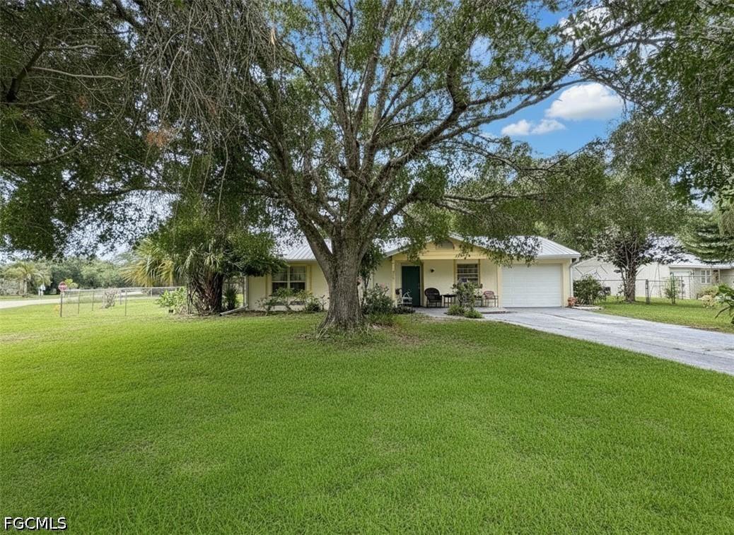 4001 Bishop Cir., Labelle, FL 33935