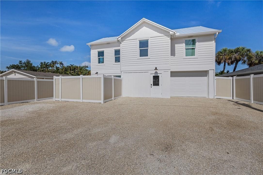 2551 Tamarind St., St James City, FL 33956