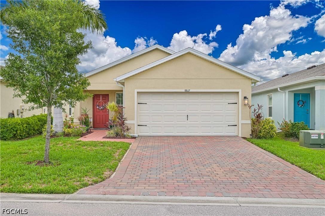 8817 Swell Brooks Ct., North Fort Myers, FL 33917