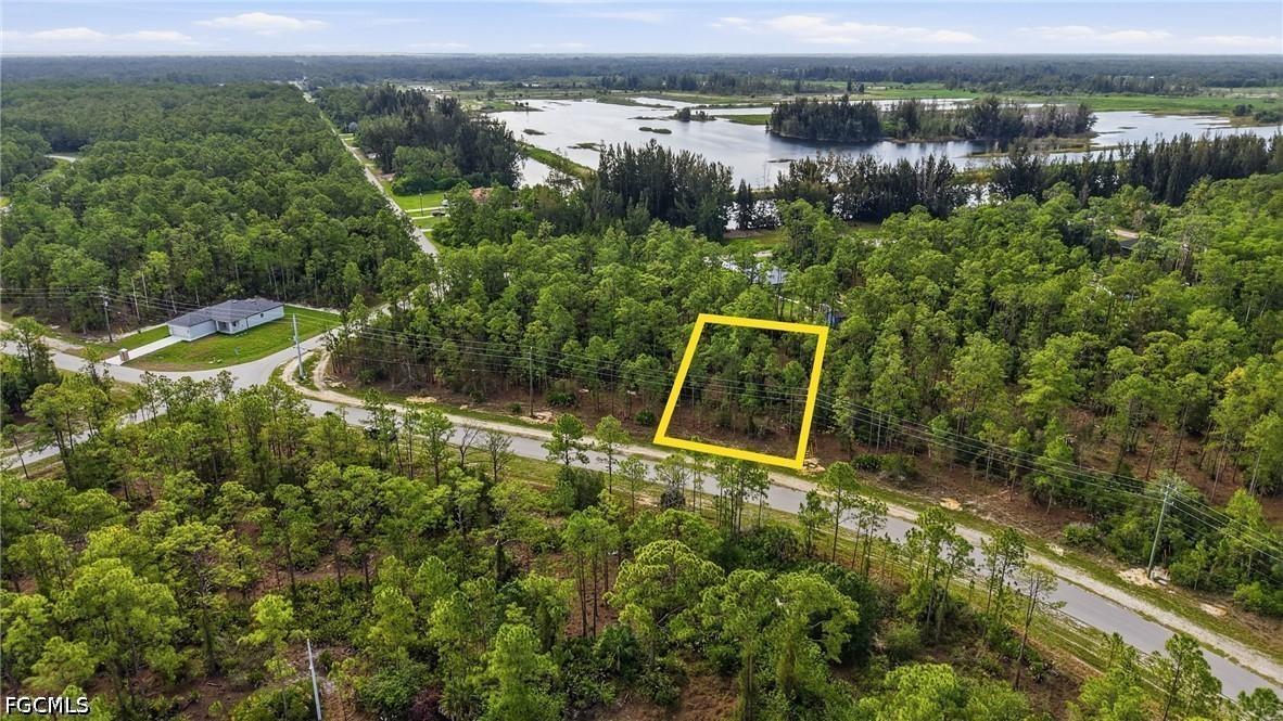 305 Woodburn Dr., Lehigh Acres, FL 33972