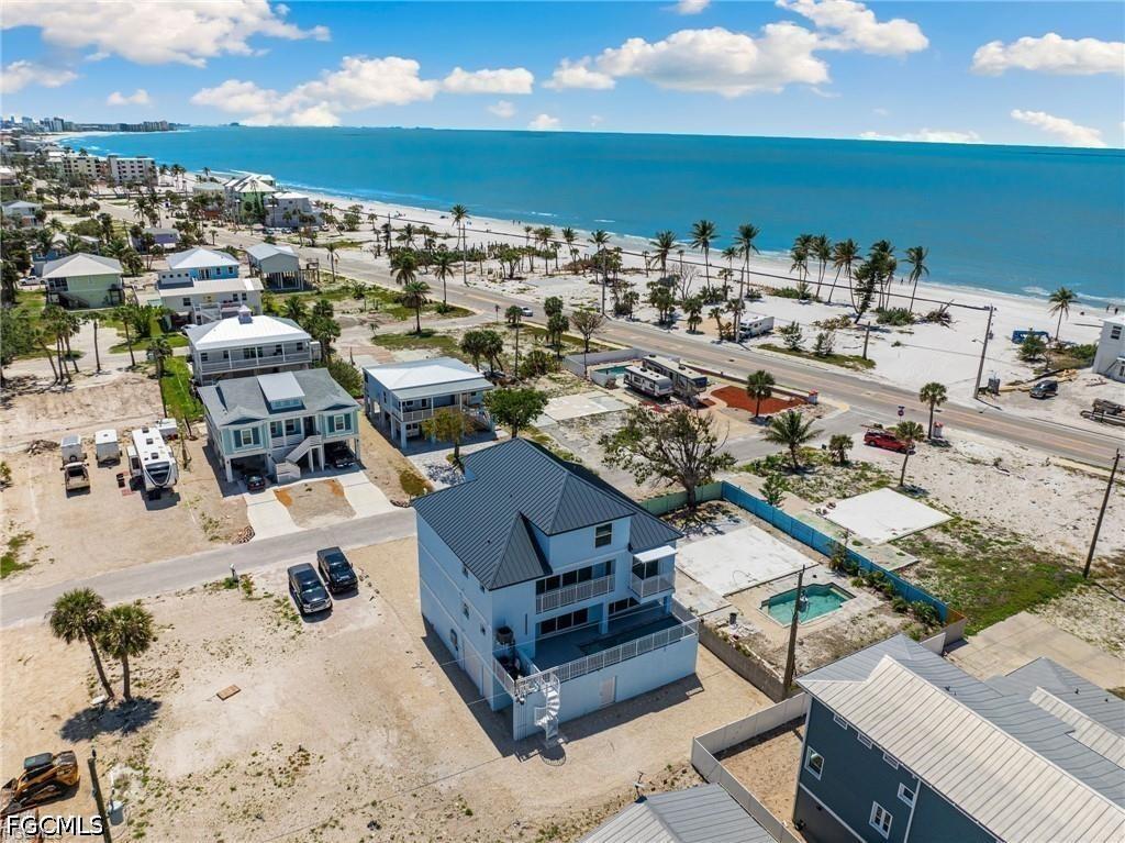121 Hibiscus Dr., Fort Myers Beach, FL 33931