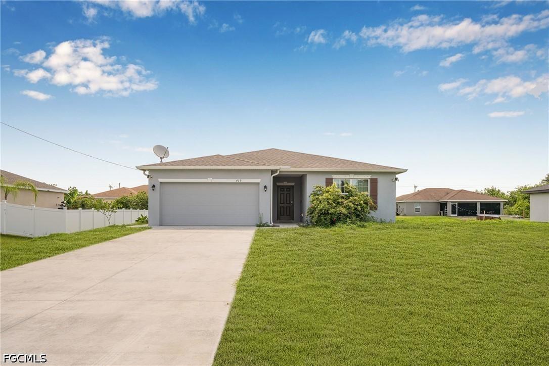 419 Palmyra Ave., Lehigh Acres, FL 33974