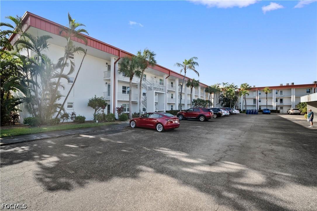 1700 Pine Valley Dr. #208, Fort Myers, FL 33907