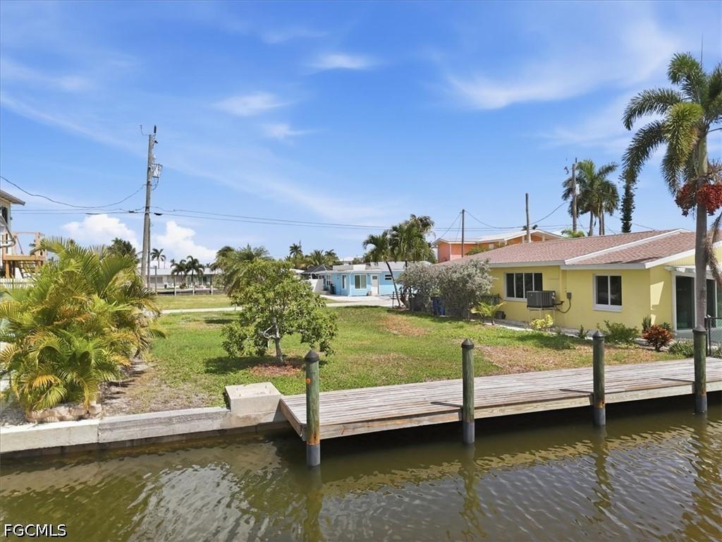 2609 Bayshore Dr., Matlacha, FL 33993