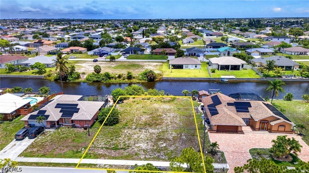 601 Gleason Pkwy., Cape Coral, FL 33914