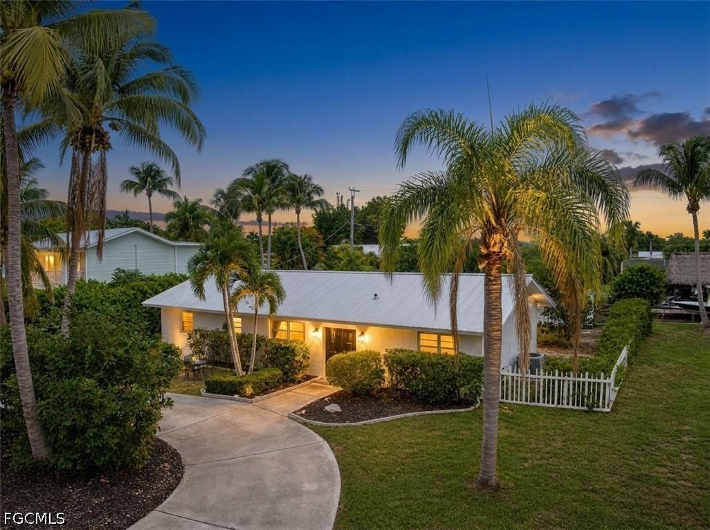 1019 Wyomi Dr., Fort Myers, FL 33919