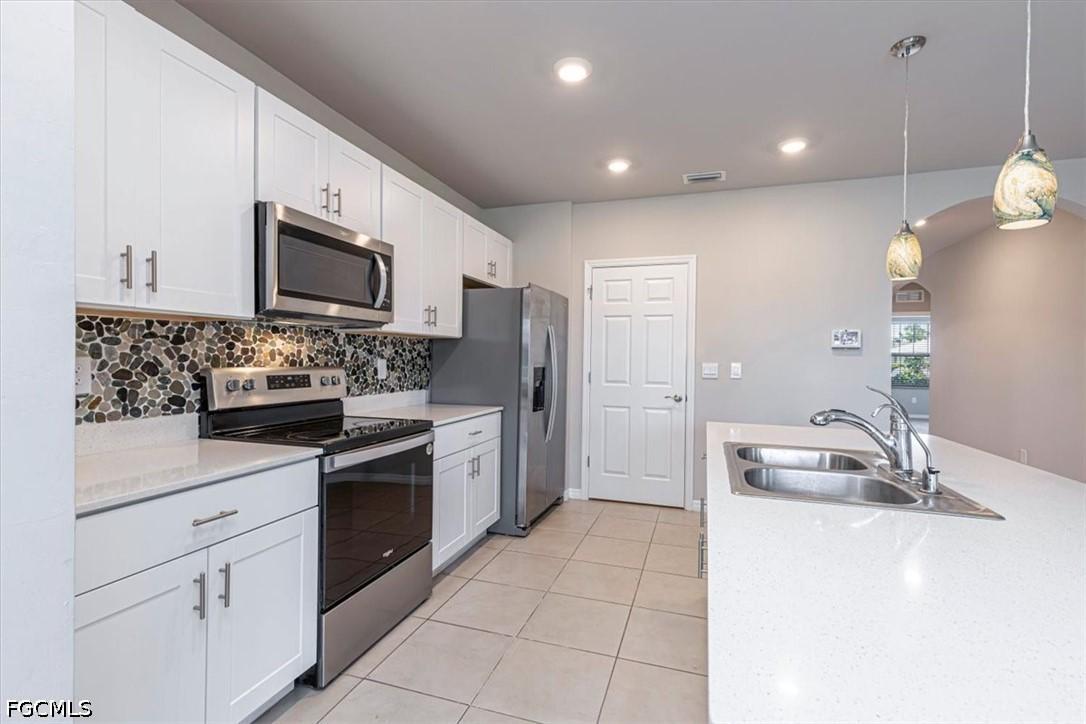 1806 NW 21st Ter., Cape Coral, FL 33993