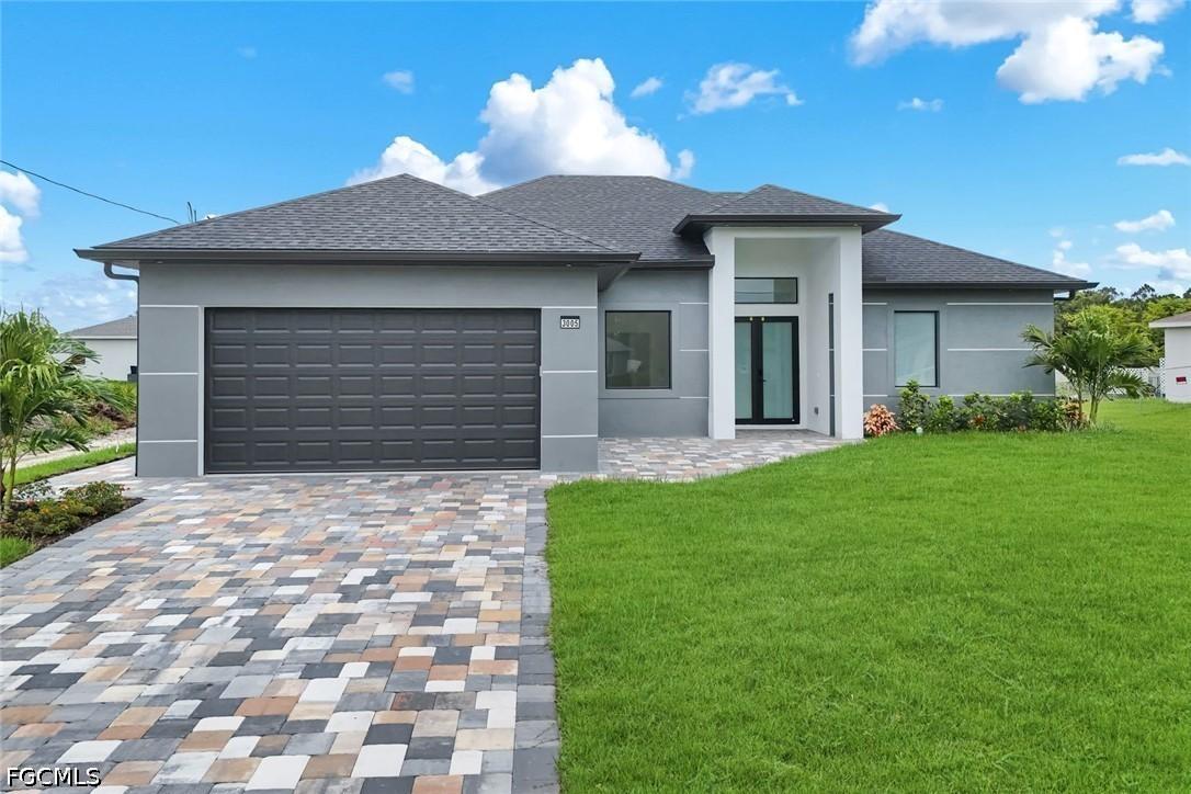 3005 Ida Ave., Lehigh Acres, FL 33976
