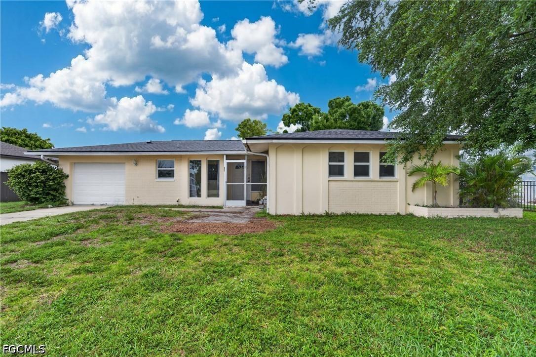 1129 SE 18th Ter., Cape Coral, FL 33990