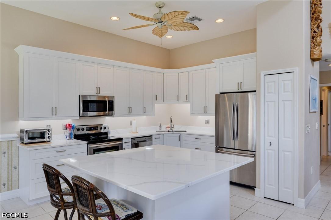 3593 Edgewood Ave., Fort Myers, FL 33916