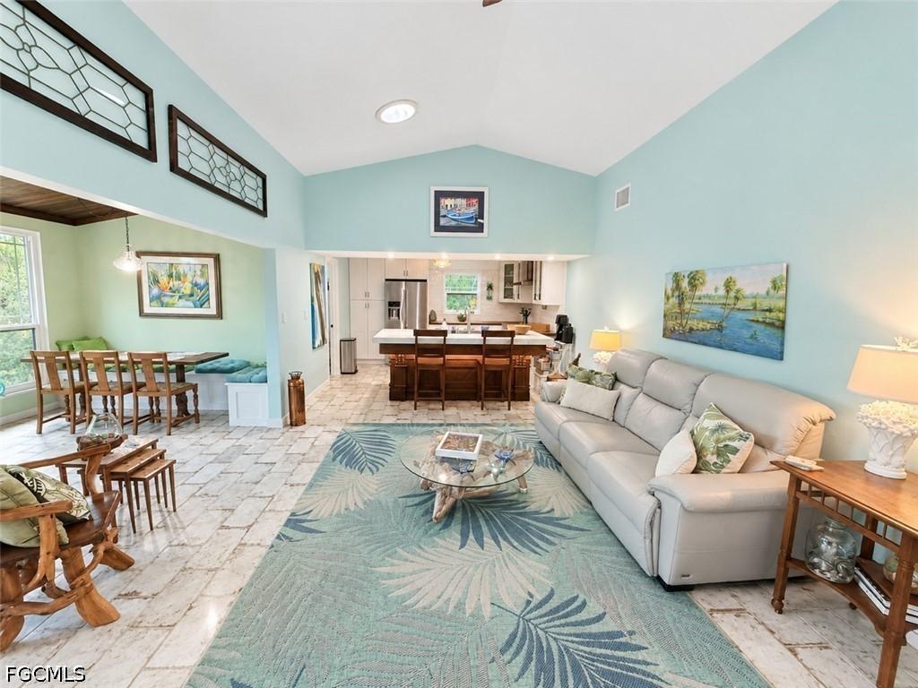 1318 Junonia St., Sanibel, FL 33957