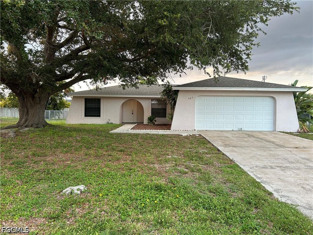 405 SW 43rd Ln., Cape Coral, FL 33914