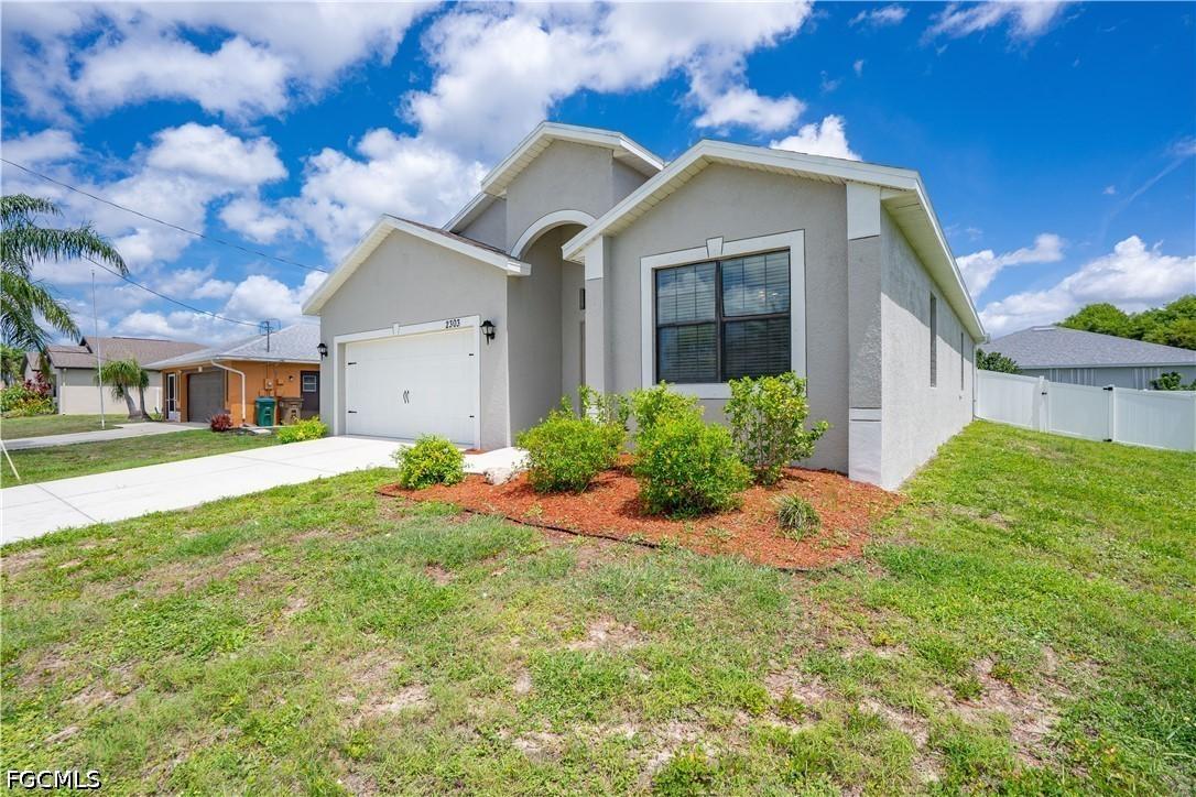 2303 SW 21st Ter., Cape Coral, FL 33991