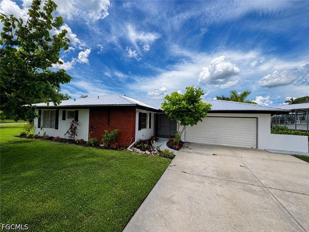 303 Georgia Ave., Fort Myers, FL 33905