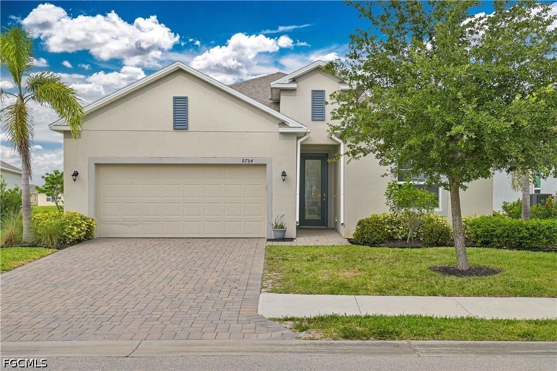 8784 Cascade Price Cir., North Fort Myers, FL 33917