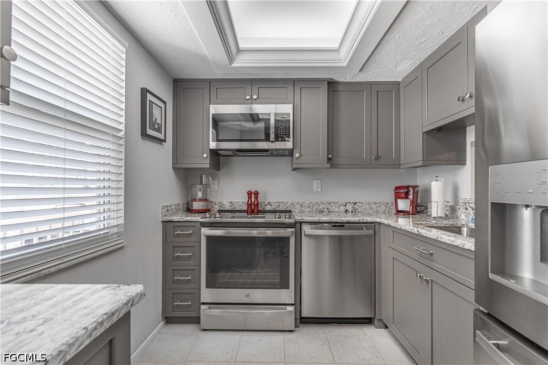 1580 Pine Valley Dr. #305, Fort Myers, FL 33907