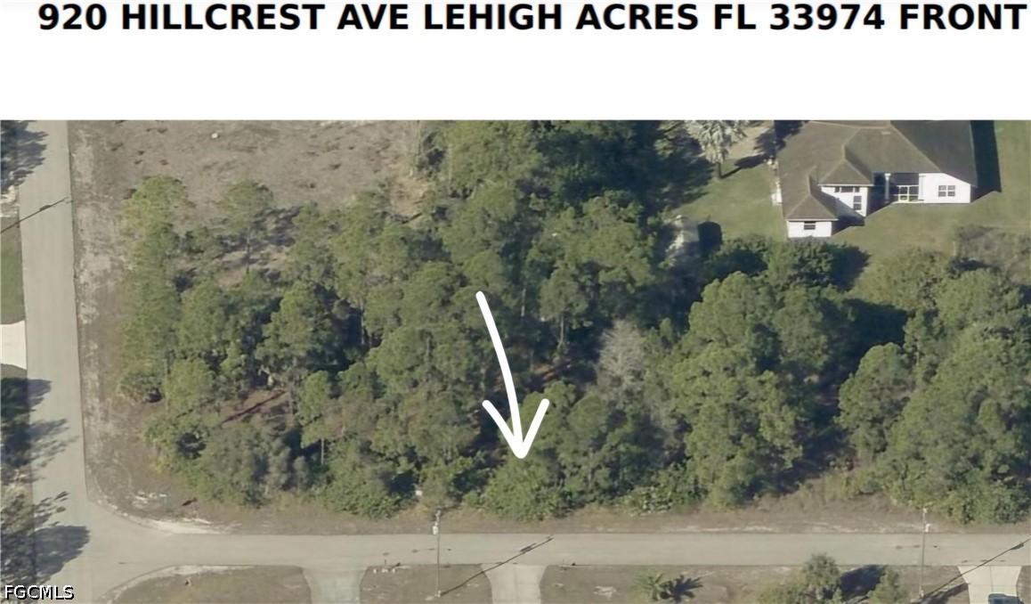 920 Hillcrest Ave., Lehigh Acres, FL 33974