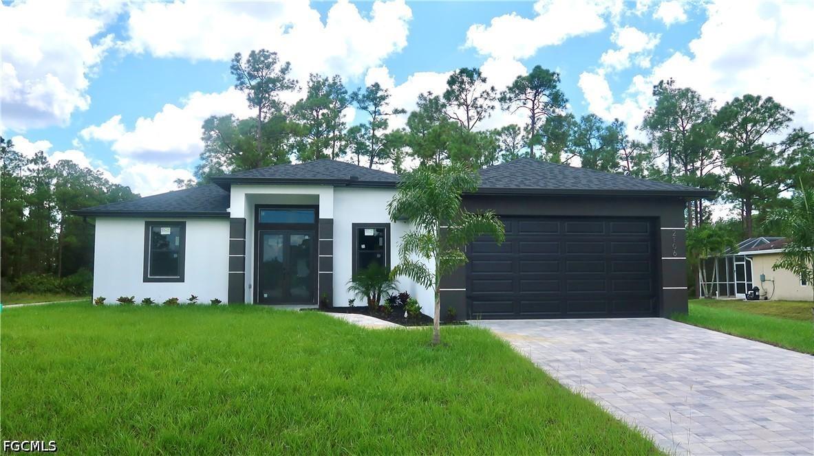 2106 E 13th St., Lehigh Acres, FL 33972