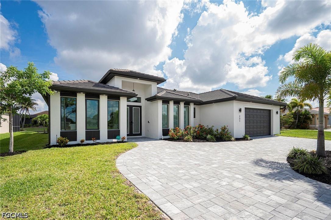 231 Gleason Pkwy., Cape Coral, FL 33914
