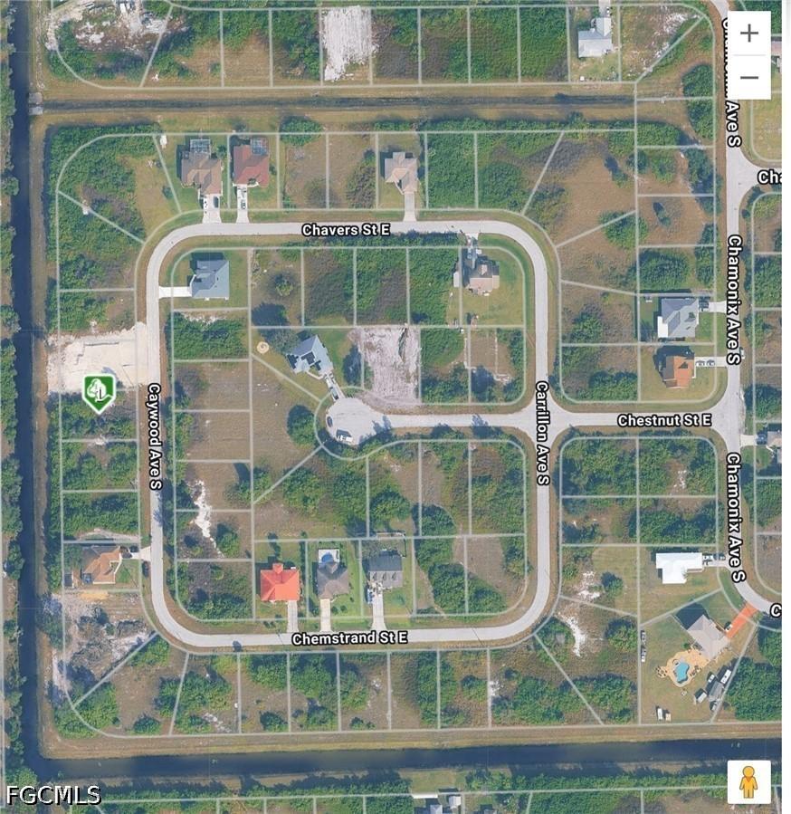 422 Caywood Ave., Lehigh Acres, FL 33974