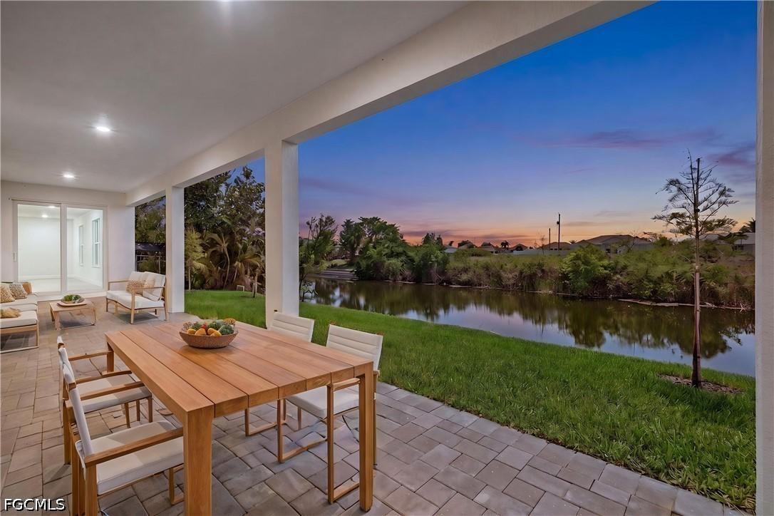 2032 NW 2nd Ave., Cape Coral, FL 33993
