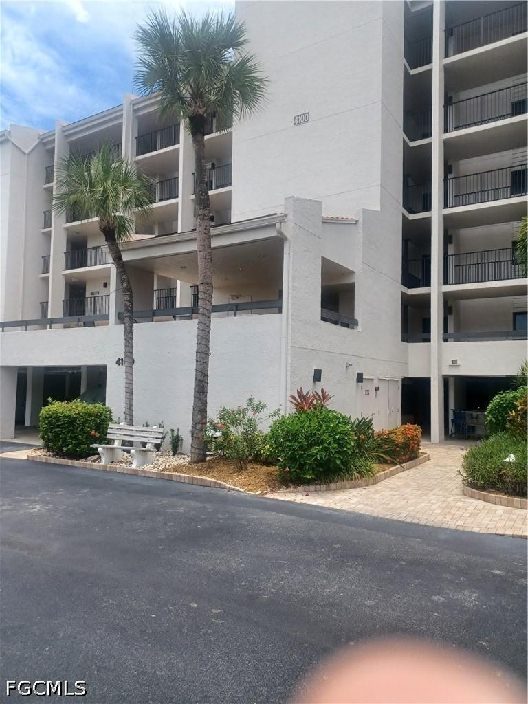 4100 Steamboat Bend #401, Fort Myers, FL 33919
