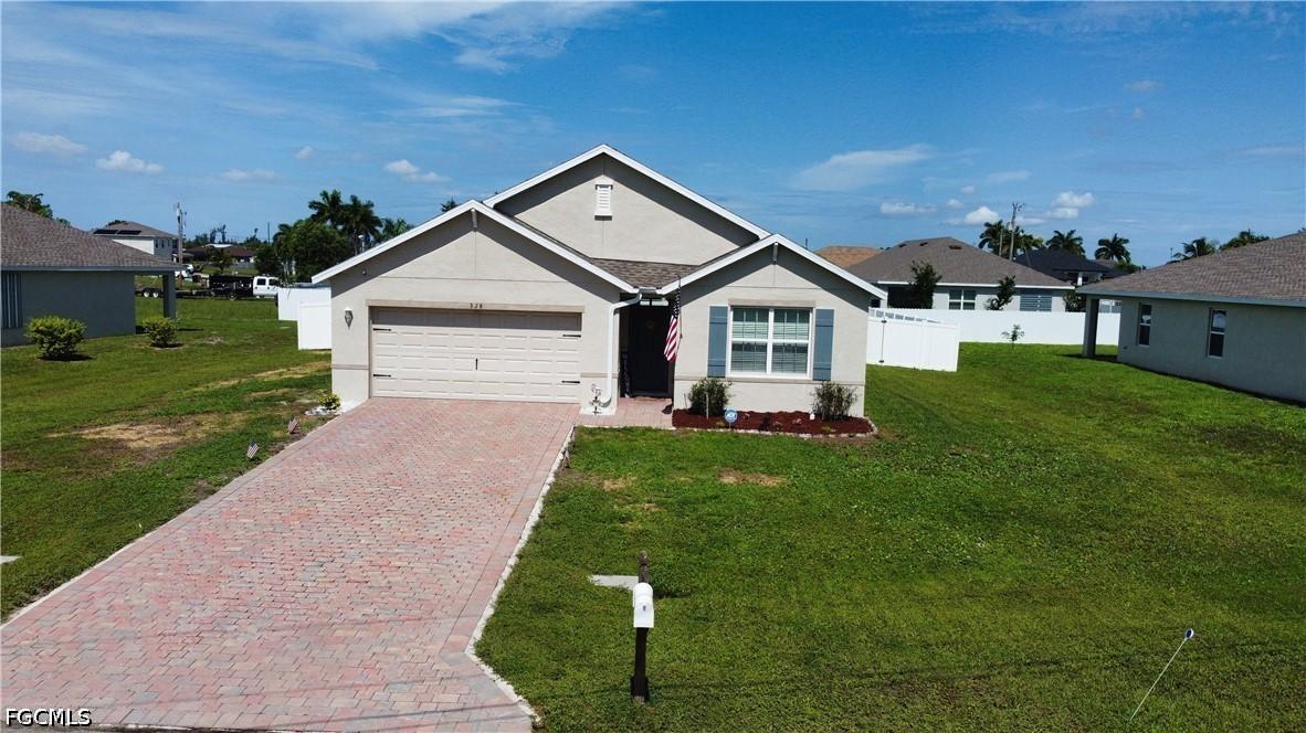 328 SW 24th Pl., Cape Coral, FL 33991