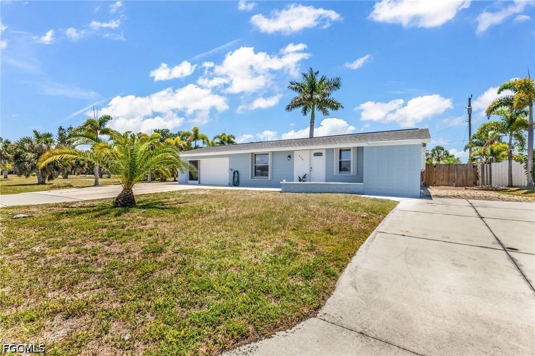 433 Glenridge Ave., Port Charlotte, FL 33952
