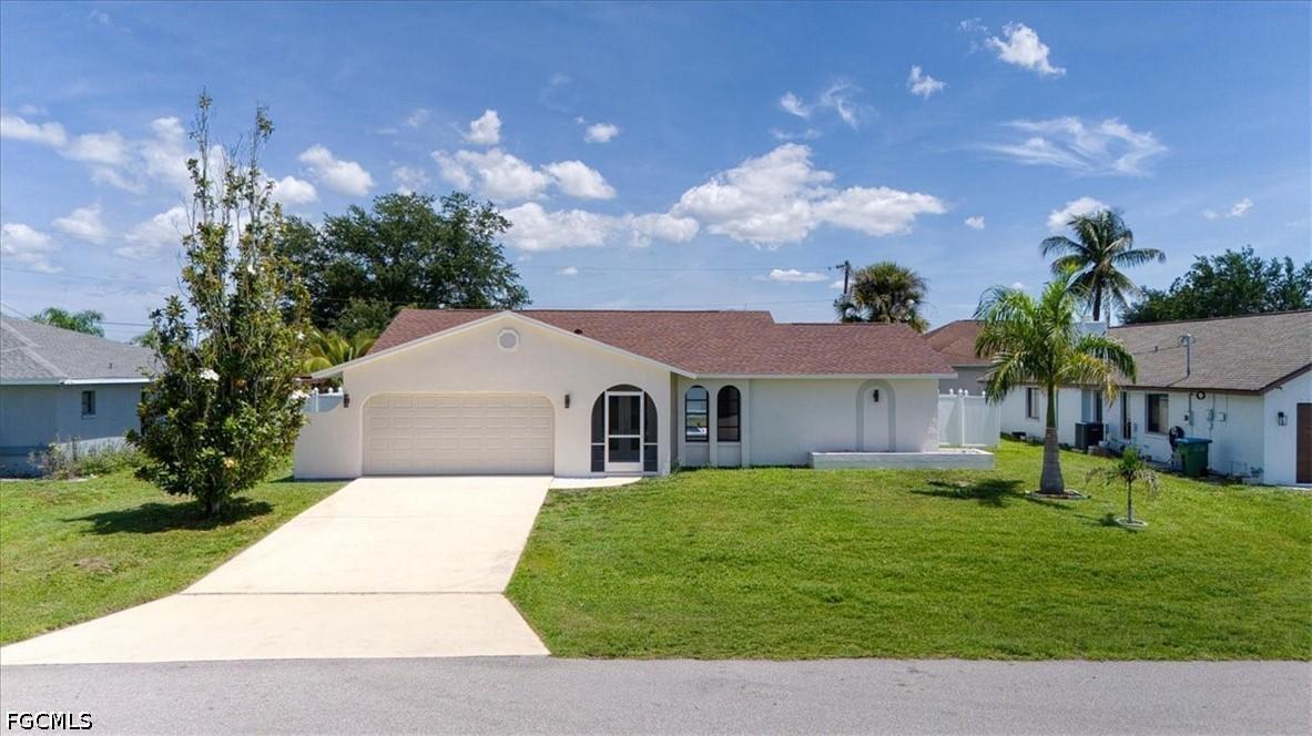 623 SE 31st Ln., Cape Coral, FL 33904