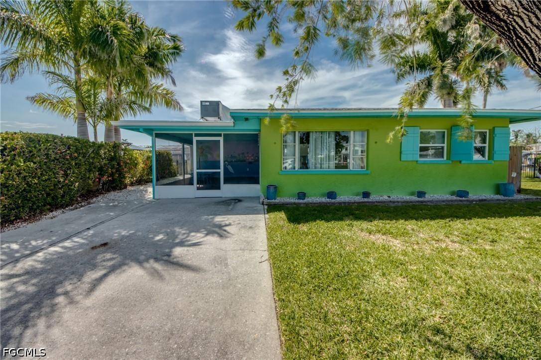 2567 Cay Cove, Matlacha, FL 33993