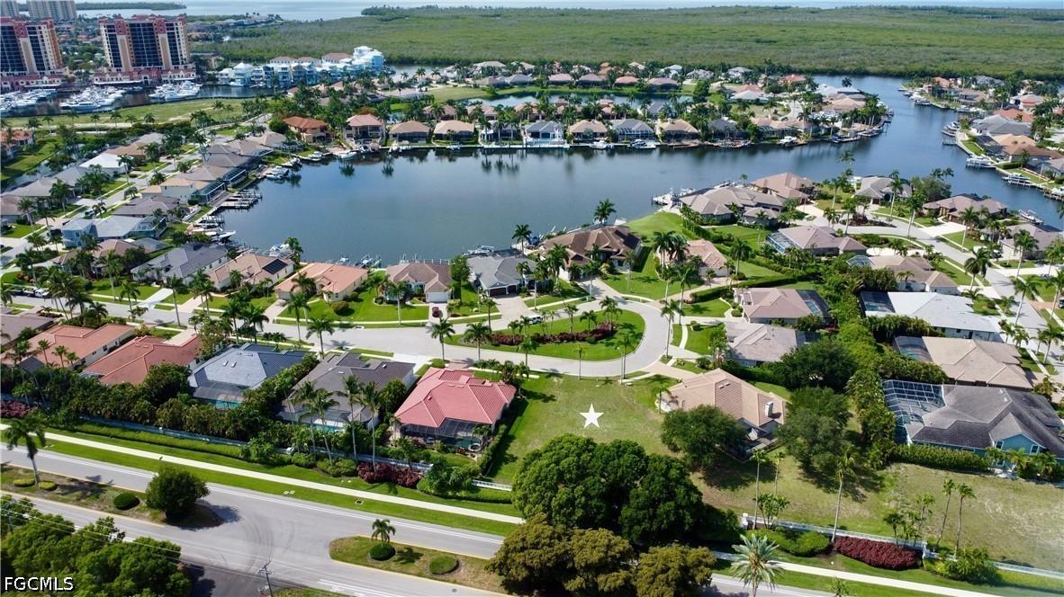 1907 Lagoon Ln., Cape Coral, FL 33914