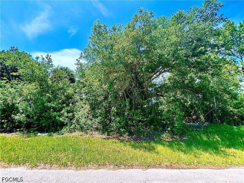 2909 4th St., Lehigh Acres, FL 33976