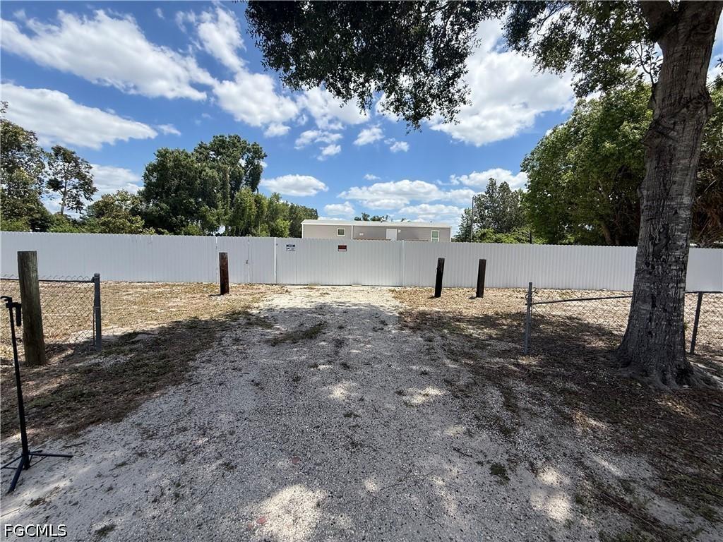 8165 Heck Dr., North Fort Myers, FL 33917