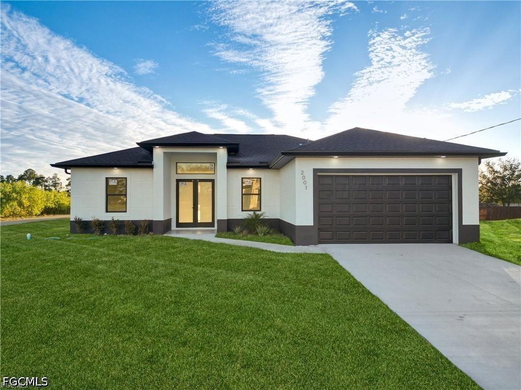 2001 Curry Ave., Lehigh Acres, FL 33971