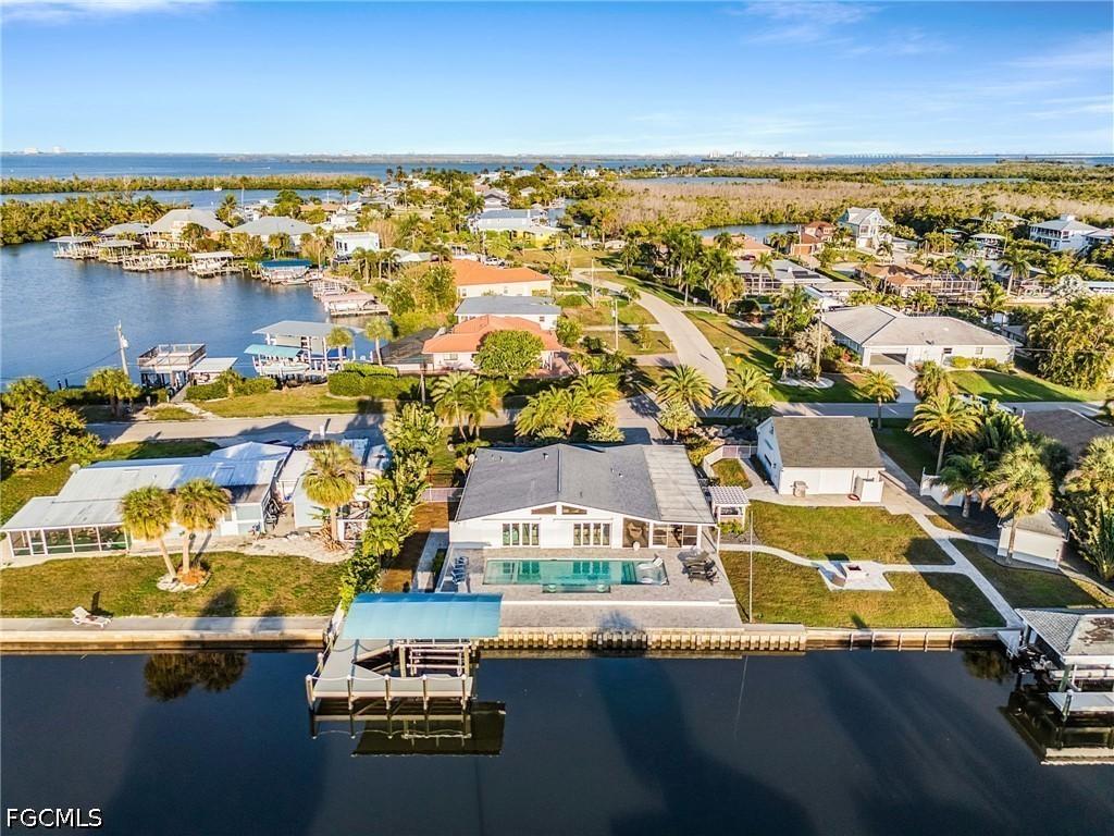 2823 8th Ave., St James City, FL 33956