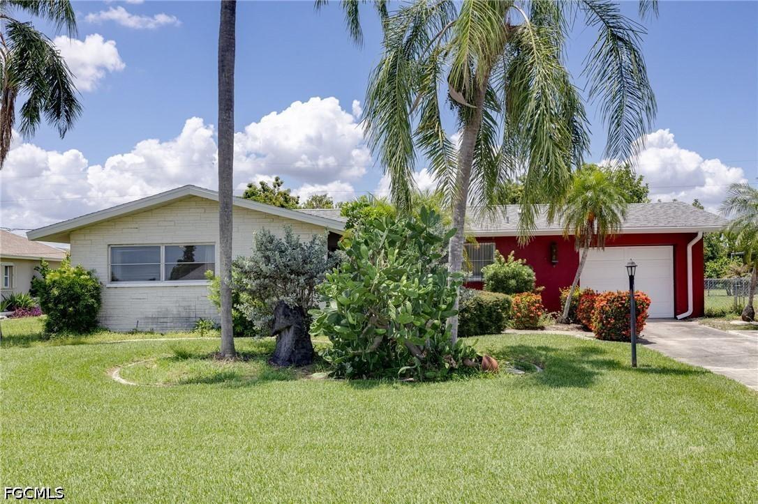 1117 SE 33rd Ter., Cape Coral, FL 33904
